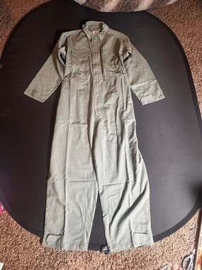 US Military Army OD Green Cotton Sateen Coveralls Type 1 Large 1995 New 239-I